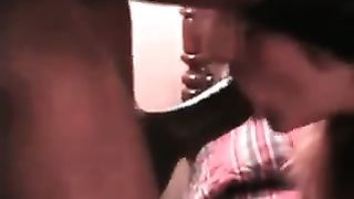 Длинноволосый негр с большим членом трахает утончённую давалку